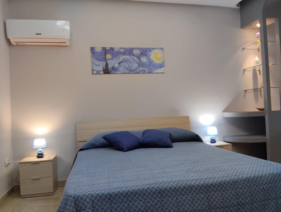 Bougainvillea Casa Vacanza กัสเตลบูโอโน ภายนอก รูปภาพ