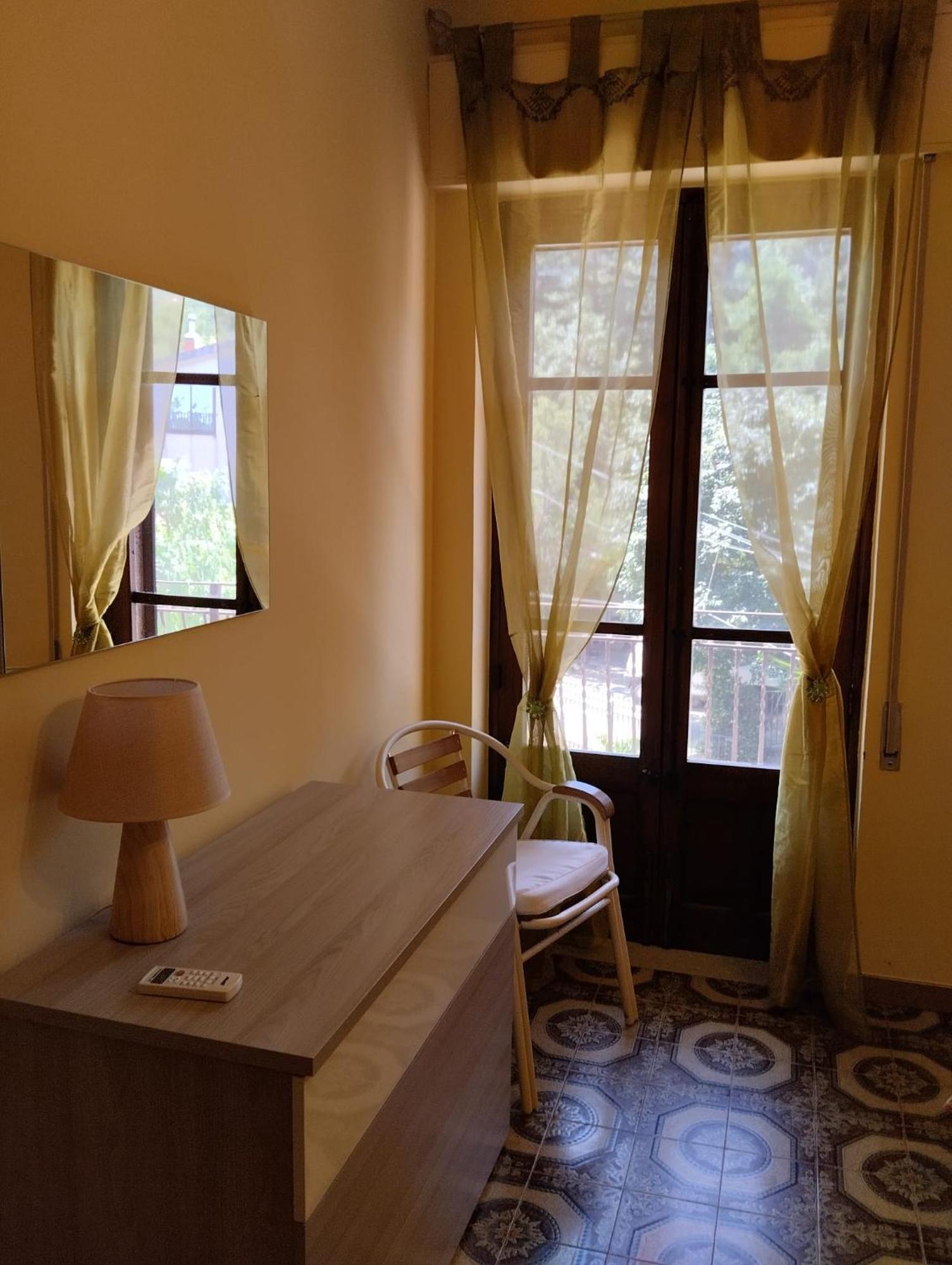 Bougainvillea Casa Vacanza กัสเตลบูโอโน ภายนอก รูปภาพ